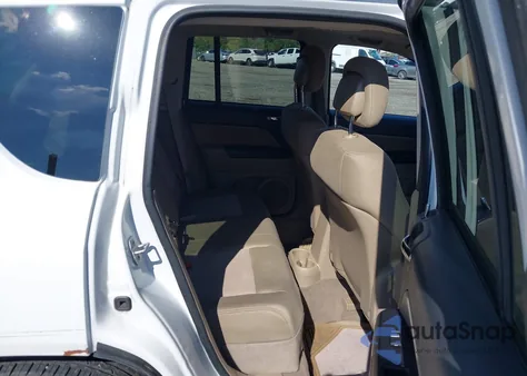 2011 Jeep Compass z USA, uszkodzony, nr VIN 1J4NF1FBXBD282866